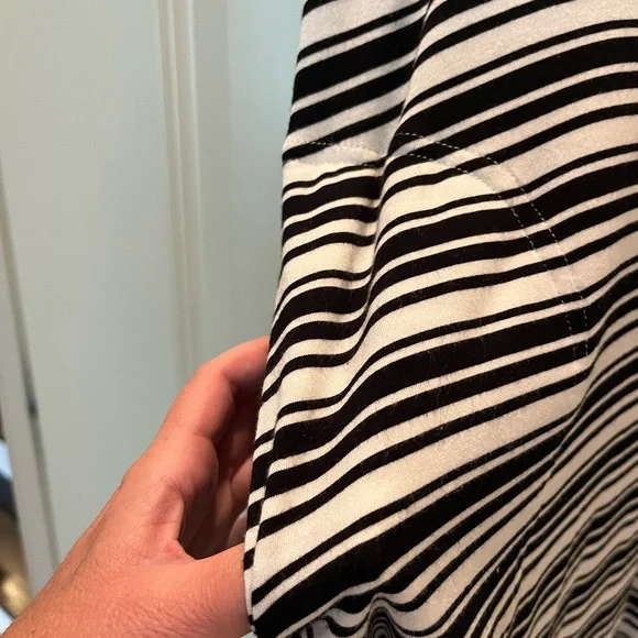 Yala Striped Sleeveless Dress - Picture 3 of 5